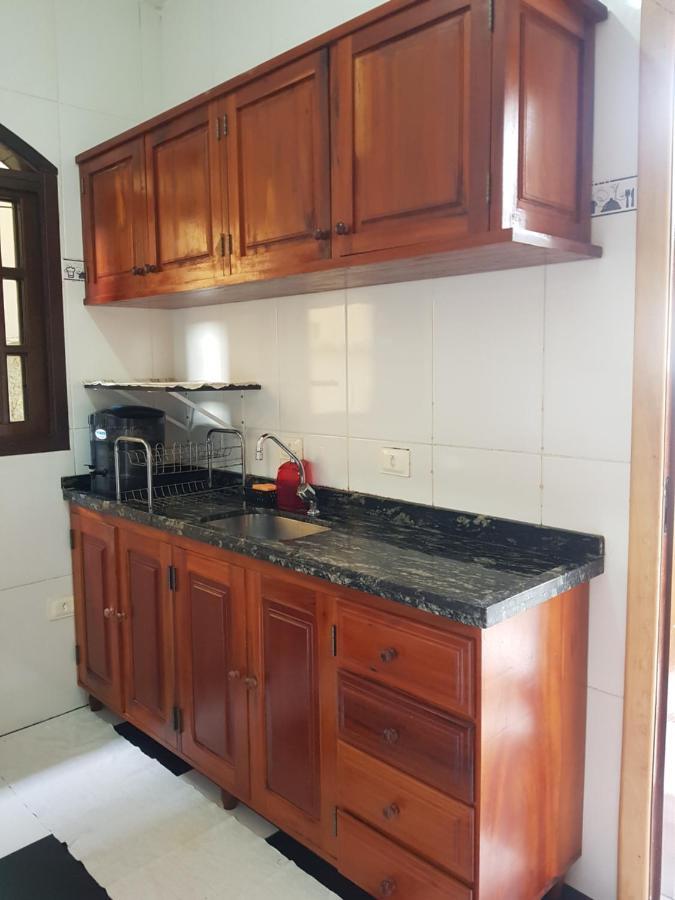 Casa Pouso Aconchego Para Ti - Pertinho Trindade باراتي المظهر الخارجي الصورة