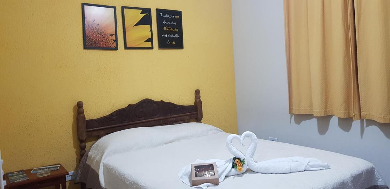 Casa Pouso Aconchego Para Ti - Pertinho Trindade باراتي المظهر الخارجي الصورة