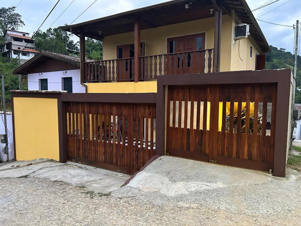 Casa Pouso Aconchego Para Ti - Pertinho Trindade باراتي المظهر الخارجي الصورة
